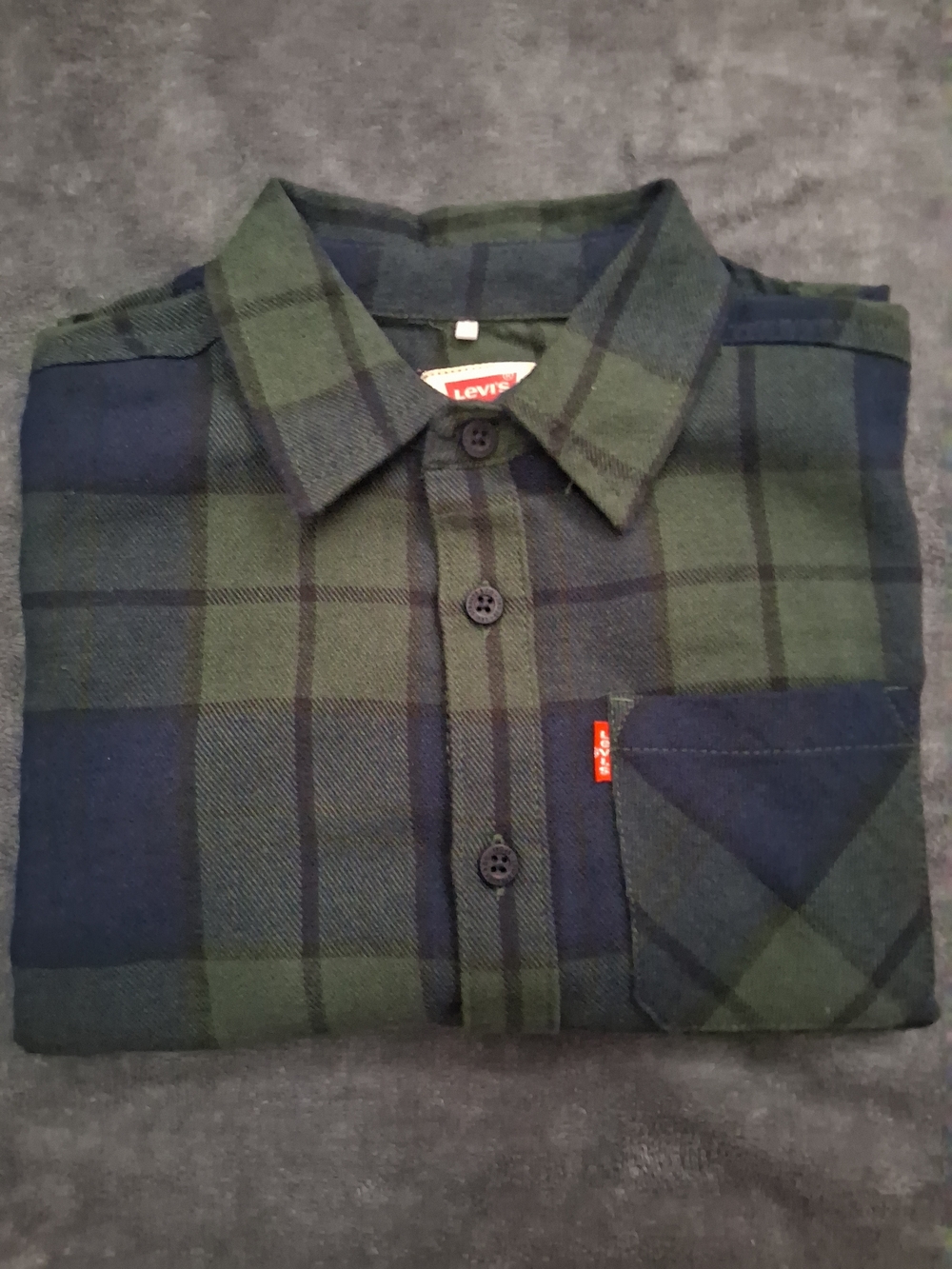 Levi's Green & Navy Plaid Flannel Button-Down Shirt